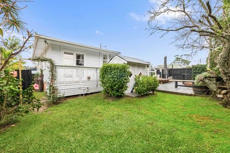 Photo of property in 21 Chartwell Avenue, Glenfield, Auckland, 0629