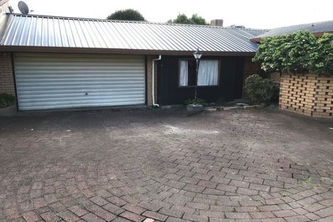 Photo of property in 2/19 Murvale Drive, Bucklands Beach, Auckland, 2014