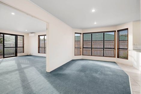 Photo of property in 10 Angel Way, Stanmore Bay, Whangaparaoa, 0932