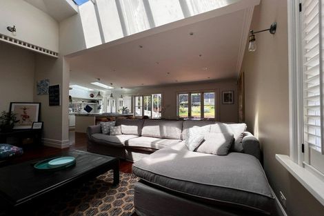 Photo of property in 8 Cheltenham Road, Devonport, Auckland, 0624