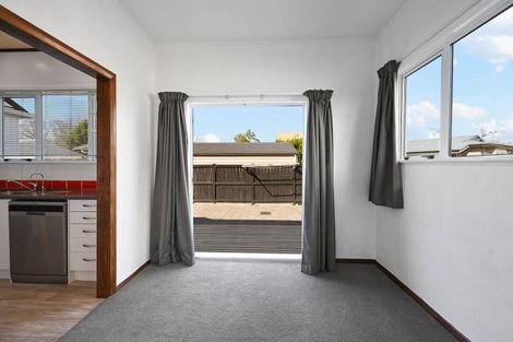 Photo of property in 12 Bains Avenue, Hamilton East, Hamilton, 3216