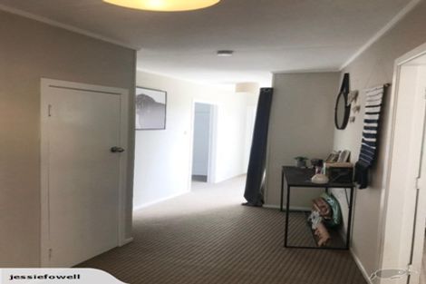 Photo of property in 29 Beaumont Crescent, Frankleigh Park, New Plymouth, 4310