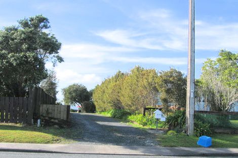 Photo of property in 229 Mahurangi East Road, Snells Beach, 0920