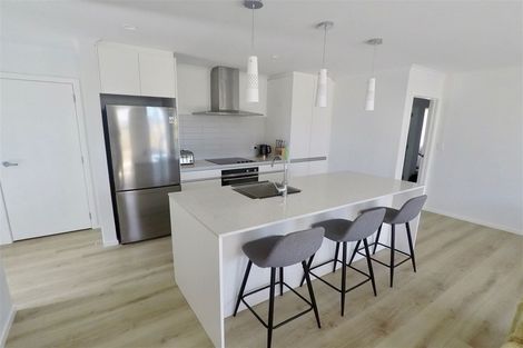 Photo of property in 5 Sauterne Road, Kumeu, 0810