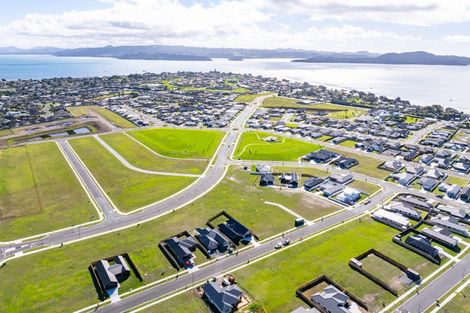 Photo of property in 28 Taurangawaka Road, One Tree Point, 0118