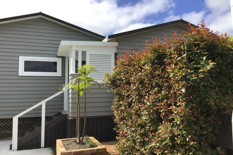 Photo of property in 27 Rugby Road, Birkenhead, Auckland, 0626