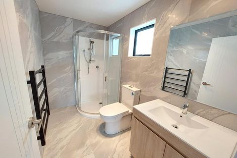 Photo of property in 1/58 Te Atatu Road, Te Atatu South, Auckland, 0610