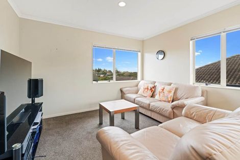 Photo of property in 49 De Quincey Terrace, Highland Park, Auckland, 2010