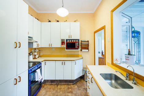 Photo of property in 55 Argyle Avenue, Takaro, Palmerston North, 4410