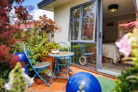 Photo of property in 21 Aspen Way, Kelvin Grove, Palmerston North, 4414