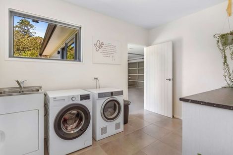 Photo of property in 601 Cable Bay Block Road, Cable Bay, 0420