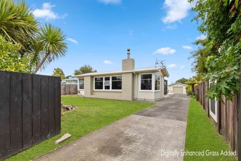 Photo of property in 28 Mazengarb Road, Paraparaumu Beach, Paraparaumu, 5032