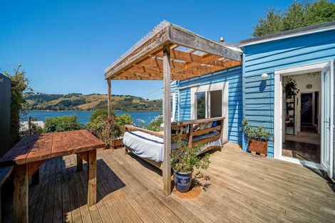 Photo of property in 17 Adderley Terrace, Ravensbourne, Dunedin, 9022