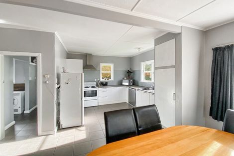 Photo of property in 5 Henderson Street, Dannevirke, 4930