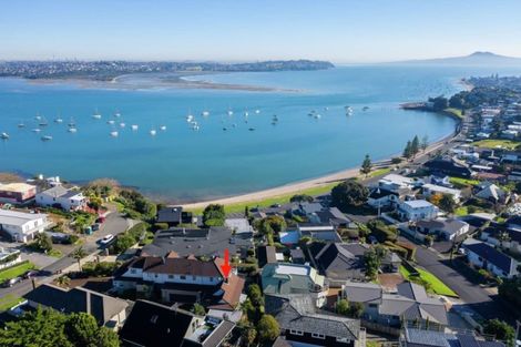 Photo of property in 2/3 Te Akau Crescent, Bucklands Beach, Auckland, 2012