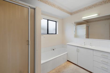 Photo of property in 17a Huatoki Street, Vogeltown, New Plymouth, 4310