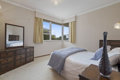 Photo of property in 46 Nevada Drive, Merrilands, New Plymouth, 4312