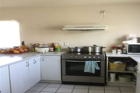 Photo of property in Lynn Park Terrace, 1/12 Ambrico Place, New Lynn, Auckland, 0600