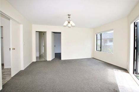 Photo of property in 1/10 Altair Place, Windsor Park, Auckland, 0632