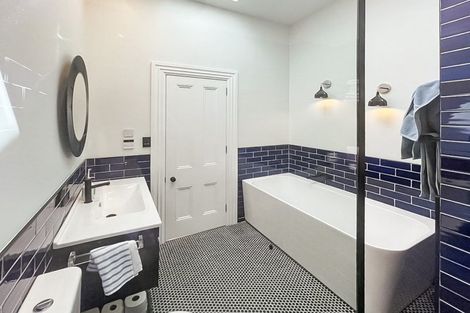 Photo of property in 15 Elizabeth Street, Mount Victoria, Wellington, 6011