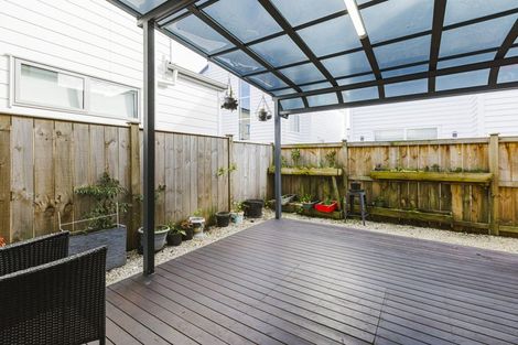 Photo of property in 104 Bellbird Street, Papakura, 2110