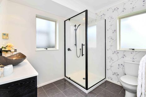 Photo of property in 17 Parkhaven Drive, Rosehill, Papakura, 2113