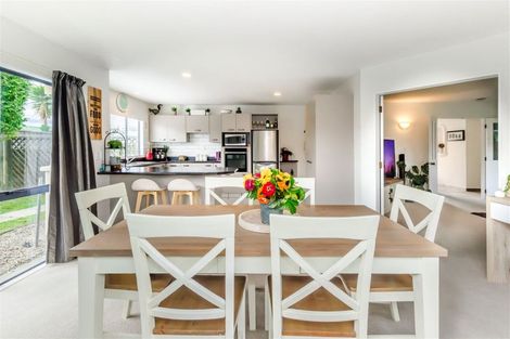 Photo of property in 87 Cedar Drive, Paraparaumu Beach, Paraparaumu, 5032