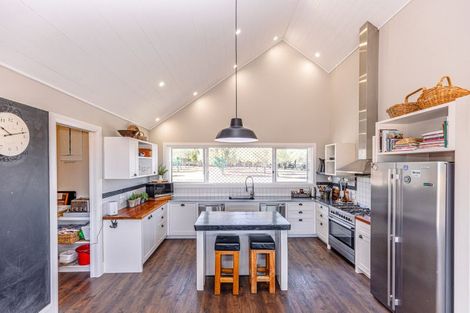 Photo of property in 104 White Rock Road, Martinborough, 5781