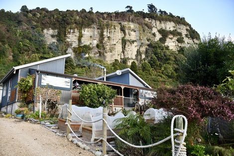 Photo of property in 28 Nikau Heights, Little Wanganui, Karamea, 7893