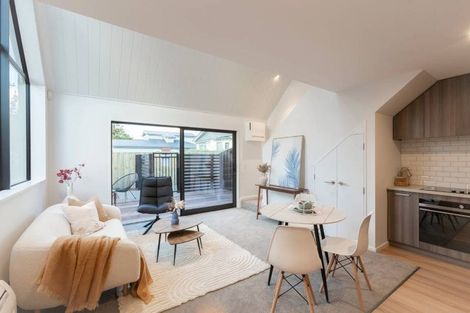 Photo of property in 2 Saint Martins Road, Saint Martins, Christchurch, 8022