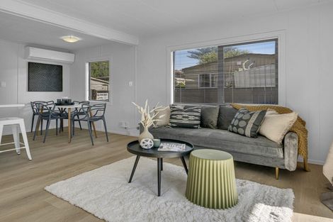 Photo of property in 2/40 Rosella Road, Mangere East, Auckland, 2024