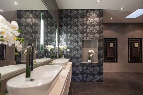 Photo of property in 27a Phoenix Avenue, Hokowhitu, Palmerston North, 4410