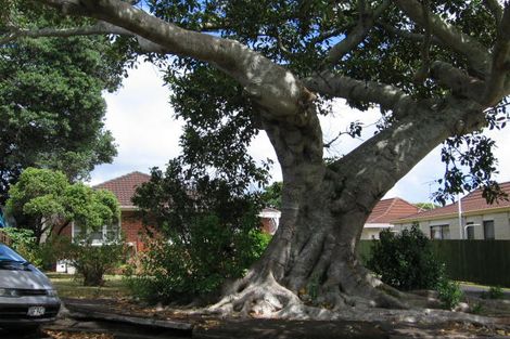 Photo of property in 1/13 Fenwick Avenue, Milford, Auckland, 0620