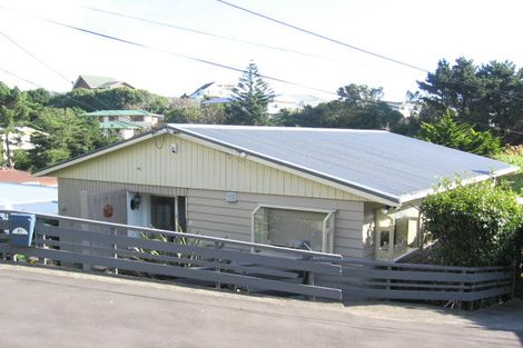 Photo of property in 81 Helston Road, Paparangi, Wellington, 6037