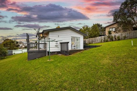 Photo of property in 24 Garton Drive, Massey, Auckland, 0614