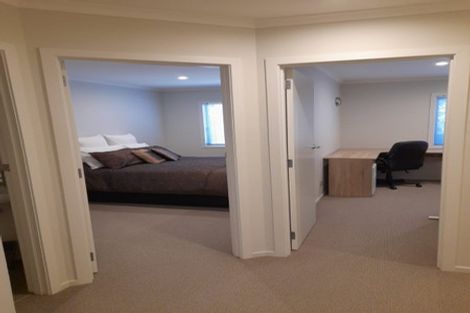 Photo of property in The Strand, 3/16 Ronald Street, Strandon, New Plymouth, 4312