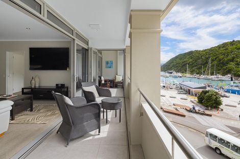 Photo of property in Oxleys Rock Apartments, 401/6 London Quay, Picton, 7220