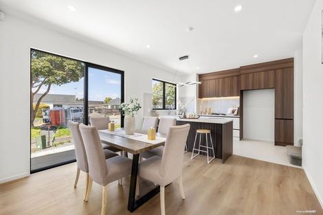 Photo of property in 11a Mimosa Place, Half Moon Bay, Auckland, 2012