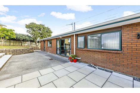 Photo of property in 2 Belinda Avenue, Flat Bush, Auckland, 2023