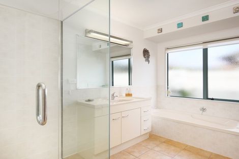 Photo of property in 24 Elderton Avenue, Pyes Pa, Tauranga, 3112