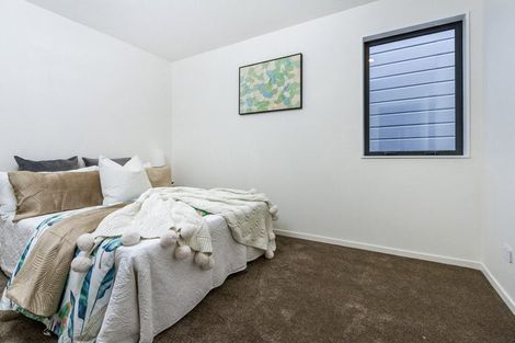 Photo of property in 11c Elizabeth Drive, West Harbour, Auckland, 0618