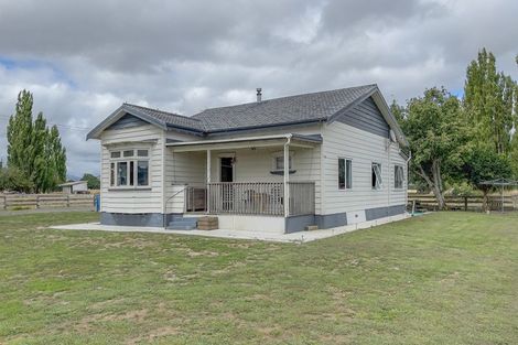 Photo of property in 272 Canal Road West, Waitakaruru, Thames, 3576