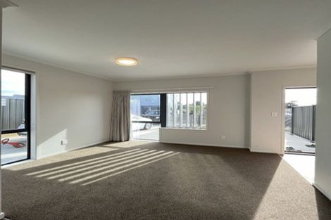 Photo of property in 11 Koreke Close, Kenepuru, Porirua, 5022