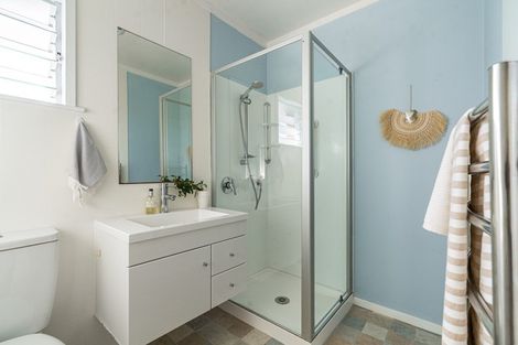 Photo of property in 2/11 Winscombe Street, Belmont, Auckland, 0622