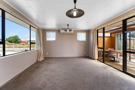Photo of property in 28 Kiharoa Street, Otaki Beach, Otaki, 5512