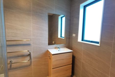 Photo of property in 9a Crestview Rise, Papakura, 2110