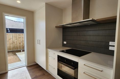 Photo of property in 3 Pahiki Crescent, Levin, 5510