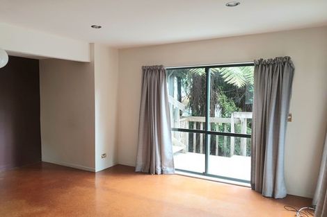 Photo of property in 50 Sunnyhaven Avenue, Beach Haven, Auckland, 0626