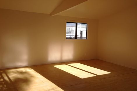 Photo of property in 23 Edgeworth Road, Glenfield, Auckland, 0629