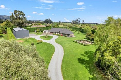 Photo of property in 27 Pohutukawa Drive, Levin, 5571